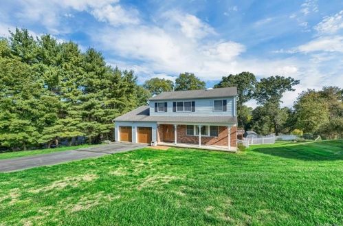 15 Captain Mcgovern Dr, Stony Point, NY 10980-1730
