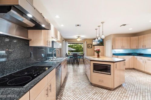 3301 Rovey Ave, Scottsdale AZ 85250-5824 exterior