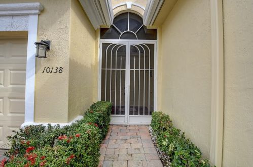 10138 Armani Dr, Boynton Beach, FL 33437-3742