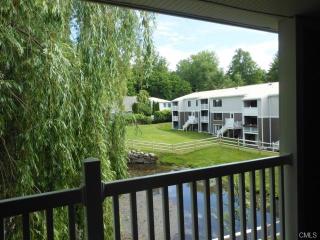 32 Olcott Way, Ridgefield, CT 06877-3929