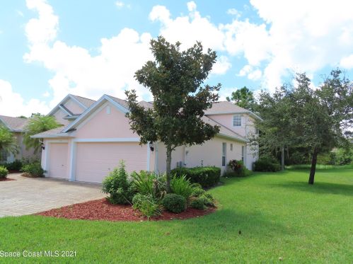 240 Devlin Ct, Melbourne, FL 32909-2321