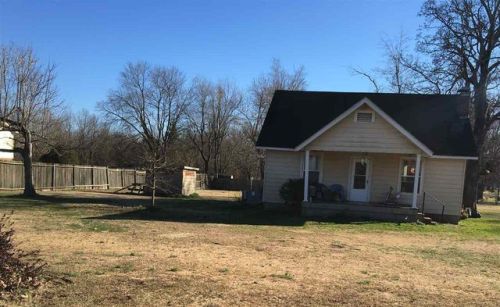 1619 Wiswell Rd, Murray, KY 42071-2875