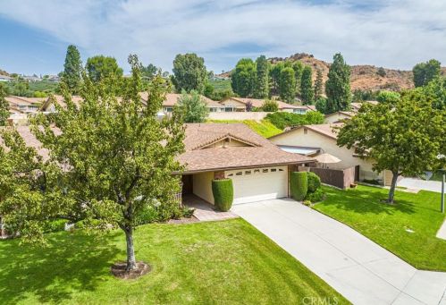 19515 Mesa Of The Oaks, Santa Clarita, CA 91321-1328