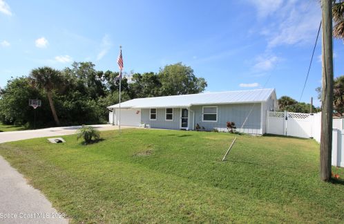 1509 Polynesian Ln, Sebastian FL  32958-6535 exterior