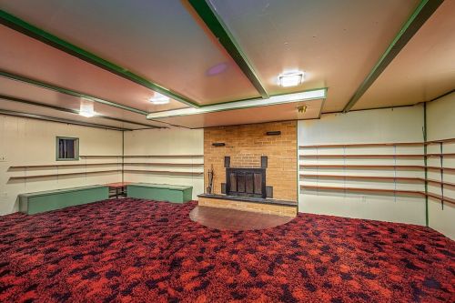 1702 Ridge Rd, Jeannette PA  15644-9794 exterior