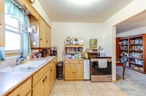 7518 37 Ave, Kenosha WI 53144-2122 exterior