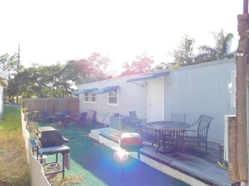 816 Jasmine Ave, Tarpon Springs, FL 34689-5208