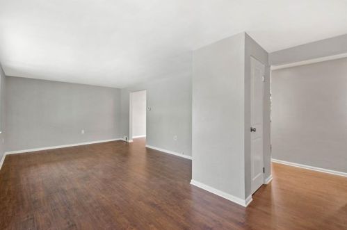 124 Pentland Ave, Pittsburgh, PA 15227-2504
