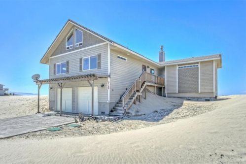 218 Oceania Dr, Waldport, OR 97394-9498