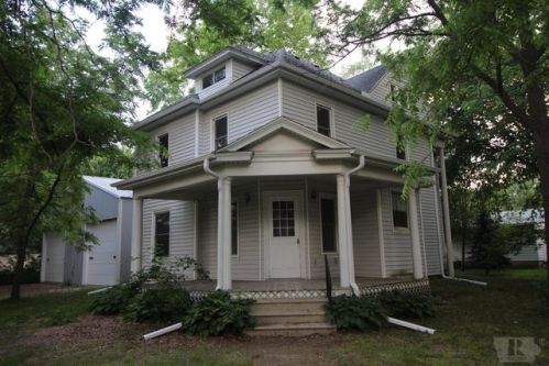 21 3rd St, Dayton, IA 50530-7682