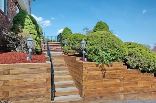 19 Hillock Ave, Paterson, NJ 07506-3441