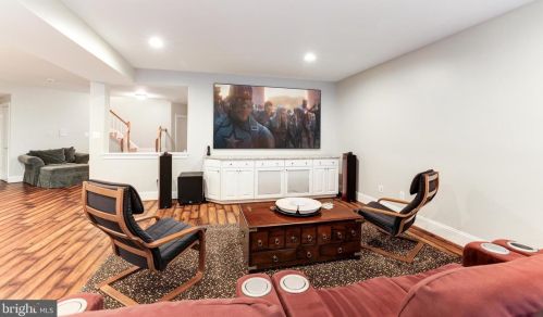 43331 Riverpoint Dr, Leesburg VA 20176-1296 exterior