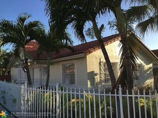 2402 74th St, Hialeah, FL 33016-6512