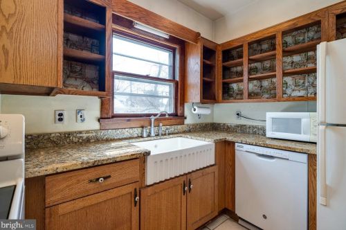 5 Amiss Ave, Richmond National Battlefiel VA  22835-1309 exterior