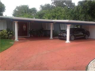 1265 150th St, Miami, FL 33161-2558
