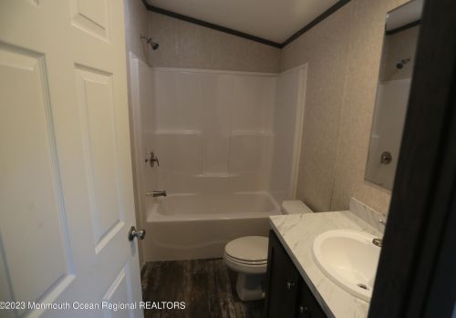 87 Herman Blvd, Hazlet NJ  07730-1547 exterior
