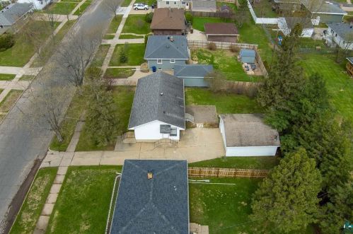 3326 Outer Dr, Hibbing MN 55746-2657 exterior