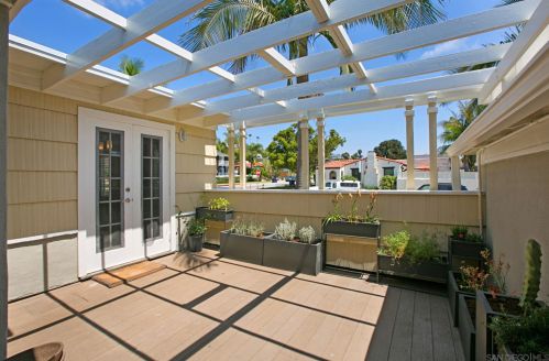 1475 Beryl St, San Diego CA 92109-2212 exterior