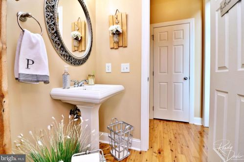 320 Stephen Ct, Charles Town WV  25414-4126 exterior