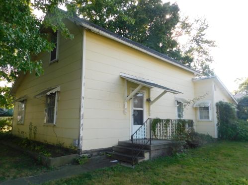 323 Maple St, Marysville, OH 43040-2604