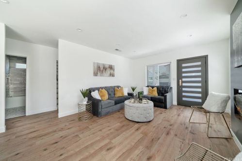 809 Harvard St, Glendale CA  91205-1208 exterior