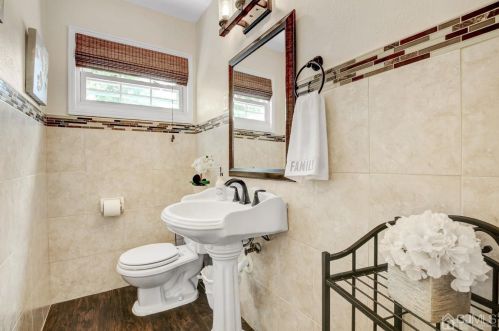 10 Calvin Ct, Old Bridge NJ  08857-2147 exterior