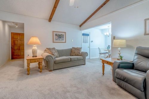 1941 Knoxville Dr, Bedford, TX 76022-7653