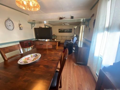 71 Newton Ave, Plainville CT  06062-2841 exterior