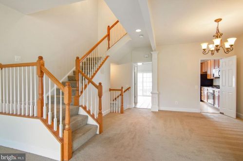 14631 Weeburn Way, Woodbridge VA  22191-4043 exterior