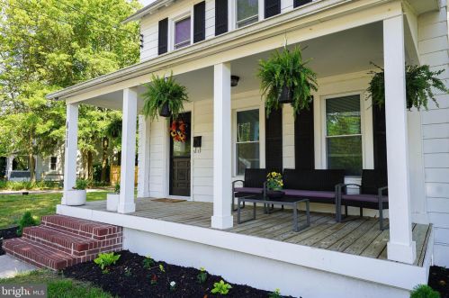 411 6th St, Laurel DE  19956-1363 exterior