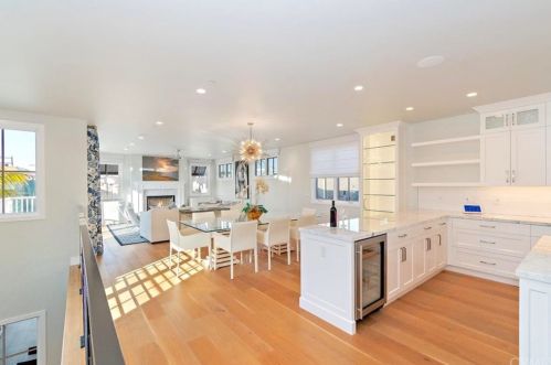 420 31st St, Manhattan Beach CA  90266-3975 exterior