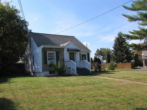 1800 Van Cortland St, Schenectady, NY 12303-1534