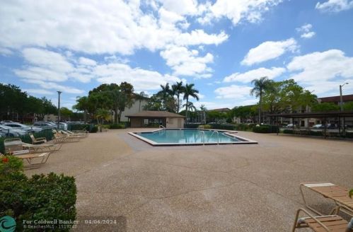 1000 128th Ter, Hollywood FL  33027-1992 exterior