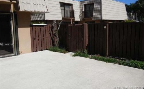 6223 62nd Way, West Palm Beach FL  33409-7131 exterior