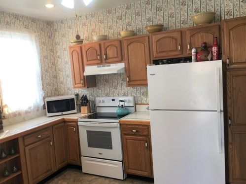 404 Main St, West Newton, PA 15089-1502