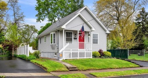86 Henry St, New Britain, CT 06051-3215