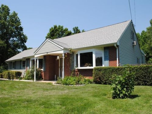 28 Brophy Dr, Trenton, NJ 08638-1240