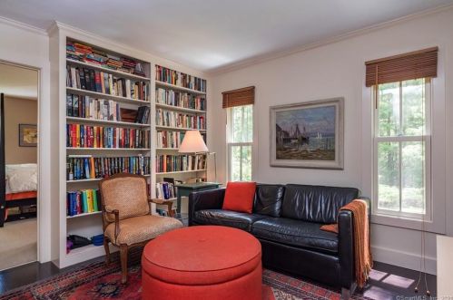 80 Ingham Hill Rd, Essex CT  06426-1507 exterior