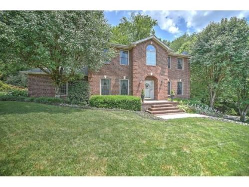 2705 Berkshire Ln, Kingsport, TN 37660-4769
