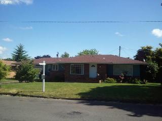 7568 Delaware Ln, Vancouver, WA 98664-2165