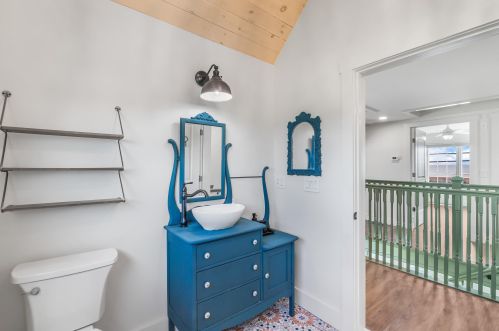 607 Ocean Blvd, Hampton NH  03842-4335 exterior