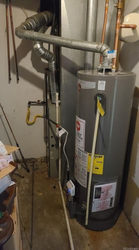 26 Nome St, Denver CO 80012-6440 exterior