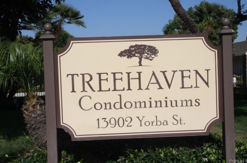 13902 Yorba St, Tustin CA  92780-1840 exterior