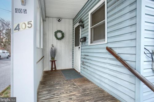405 Pitt St, West Enola PA  17025-2234 exterior