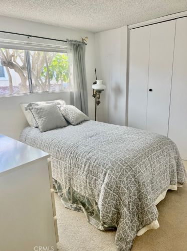 8 Saratoga, Newport Beach CA  92660-6152 exterior