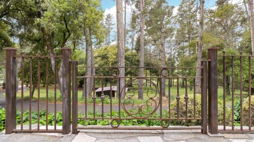 1595 Hurlbut Ave, Sebastopol, CA 95472-2878