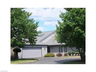 120 Bayshore Dr, Columbiana, OH 44408-9350