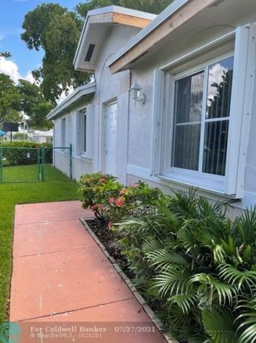 11272 17th Ct, Hollywood FL  33025-6601 exterior