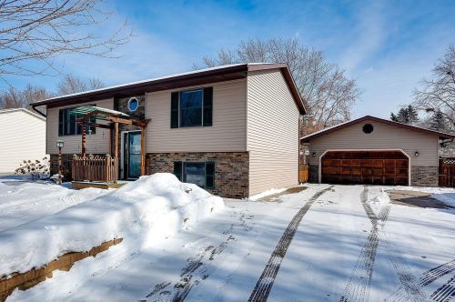 5008 Campanaro Ln, Saint Paul, MN 55110-6627