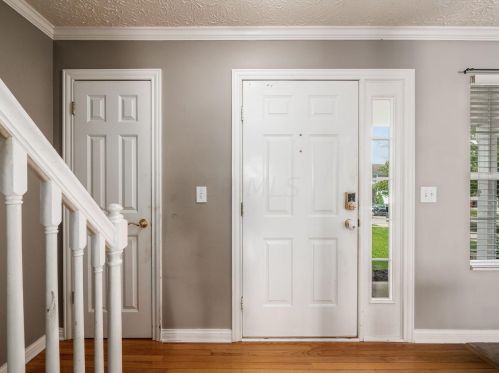 351 Cottage Grove Cir, Pataskala, OH 43062-9637